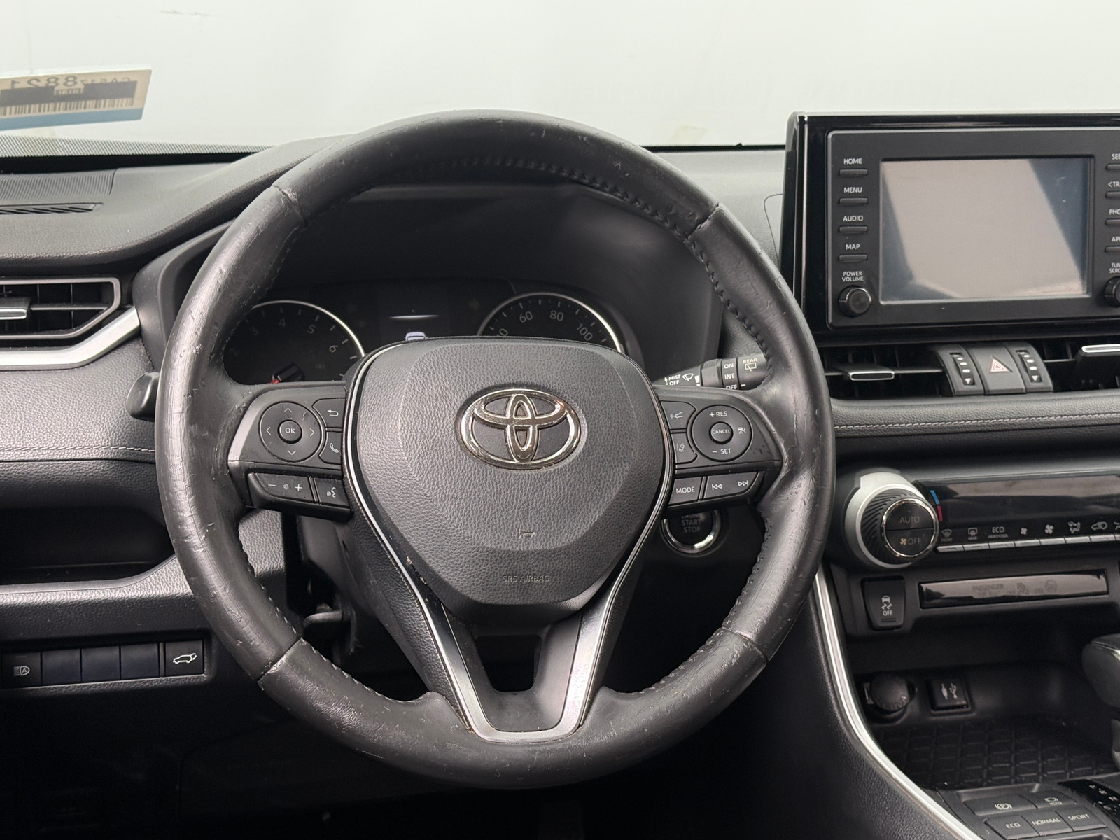 Thumbnail: 2019 Toyota RAV4 - 4