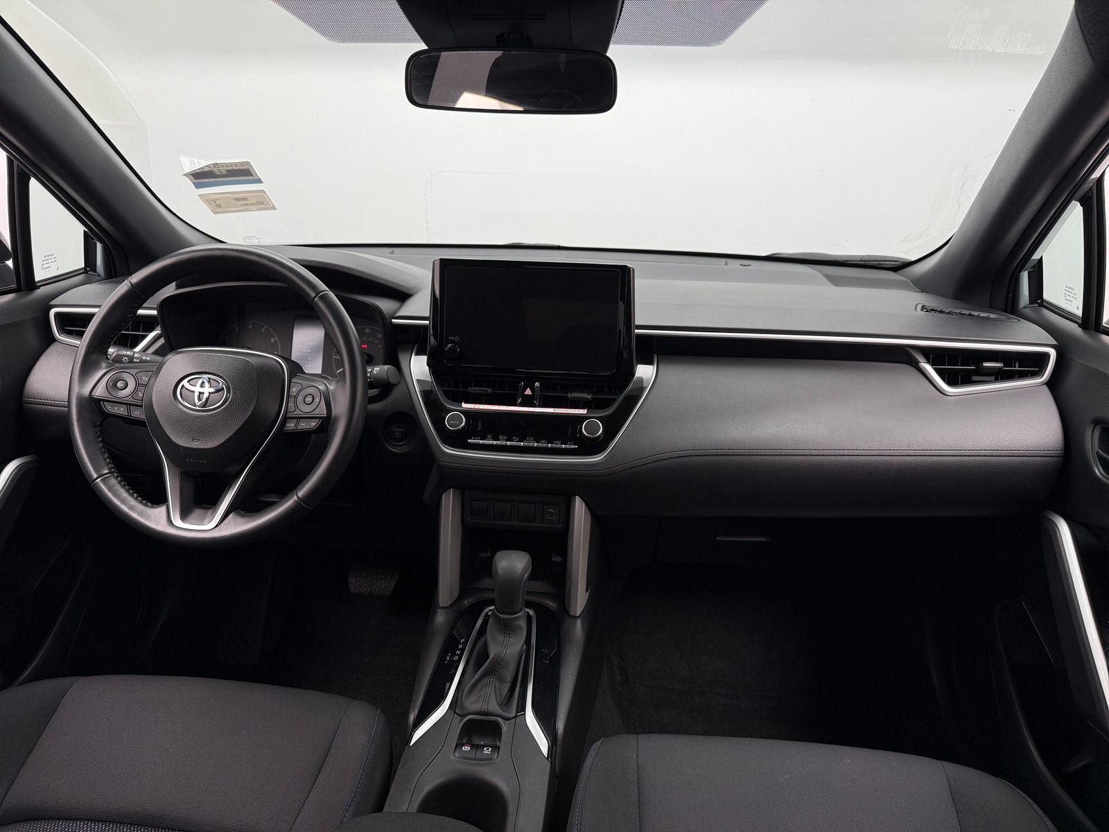 Thumbnail: 2025 Toyota Corolla Cross - 3