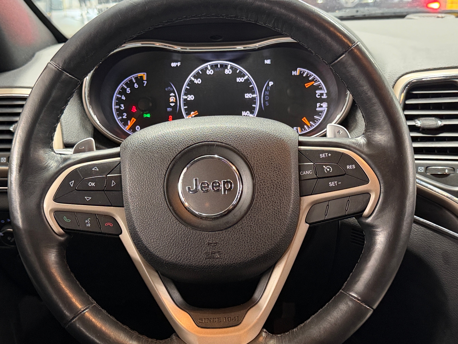 Thumbnail: 2015 Jeep Grand Cherokee - 4