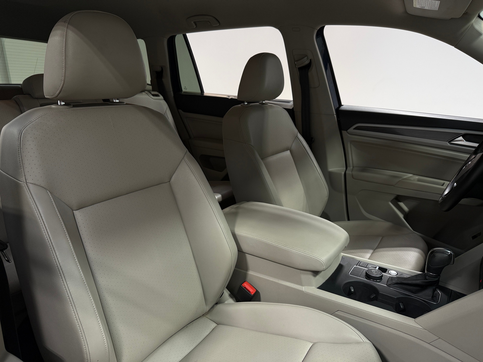 Thumbnail: 2018 Volkswagen Atlas - 2