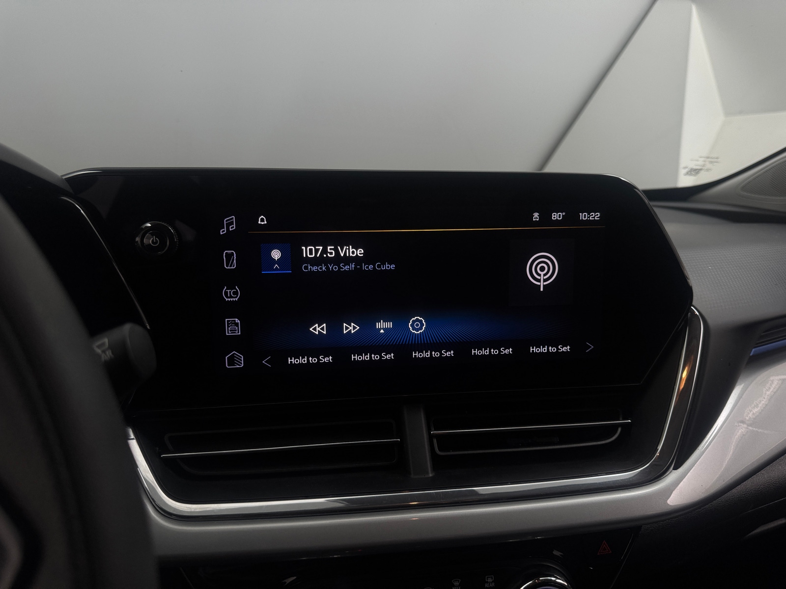 Thumbnail: 2025 Chevrolet Trax - 3