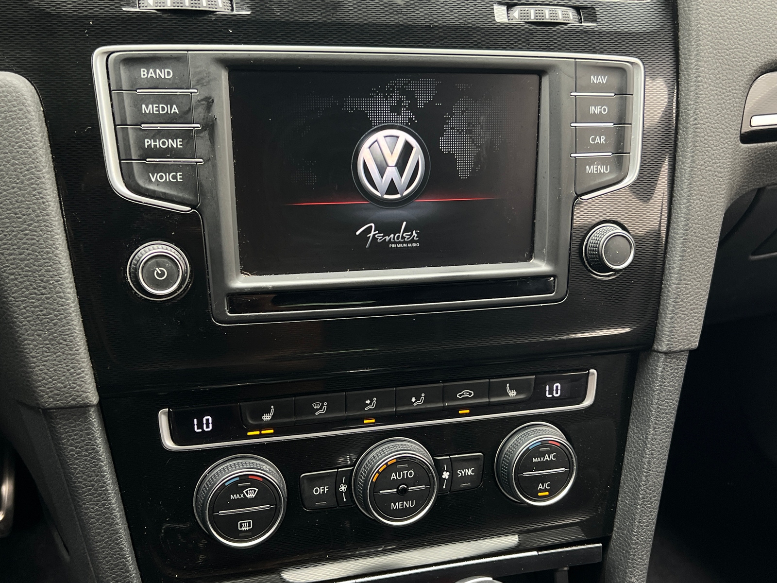 Thumbnail: 2016 Volkswagen Golf - 4