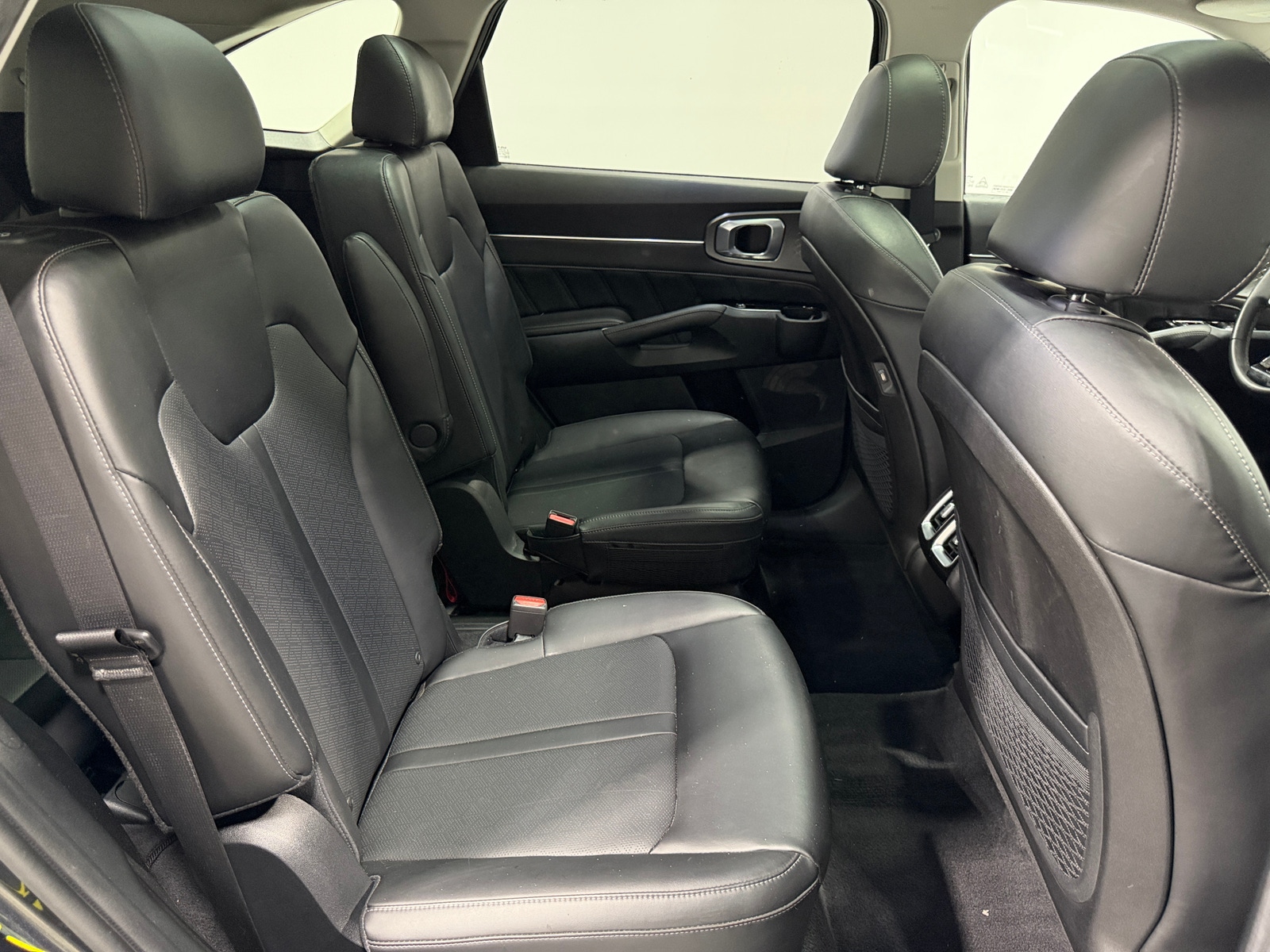 Thumbnail: 2022 Kia Sorento - 5