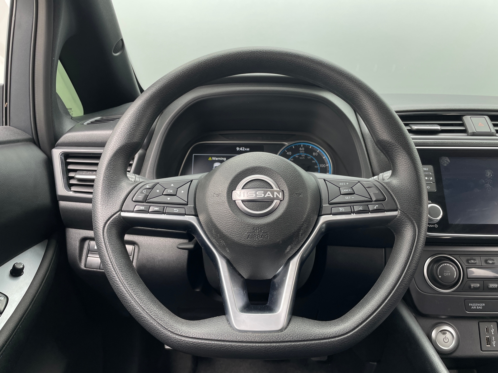 Thumbnail: 2025 Nissan Leaf - 5