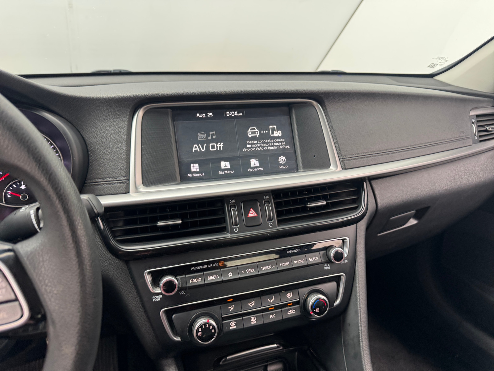 Thumbnail: 2019 Kia Optima - 4