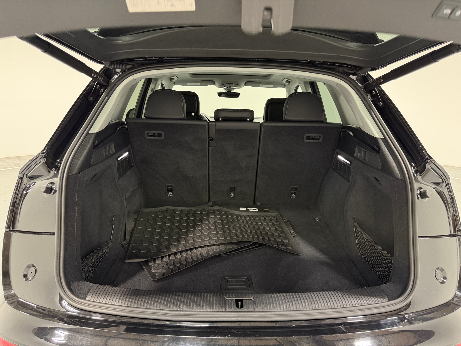 Thumbnail: 2024 Audi Q5 - 6