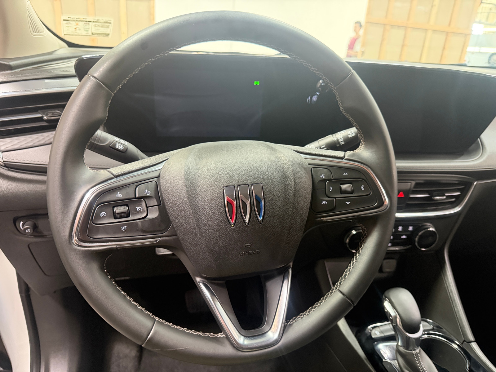 Thumbnail: 2025 Buick Encore GX - 4