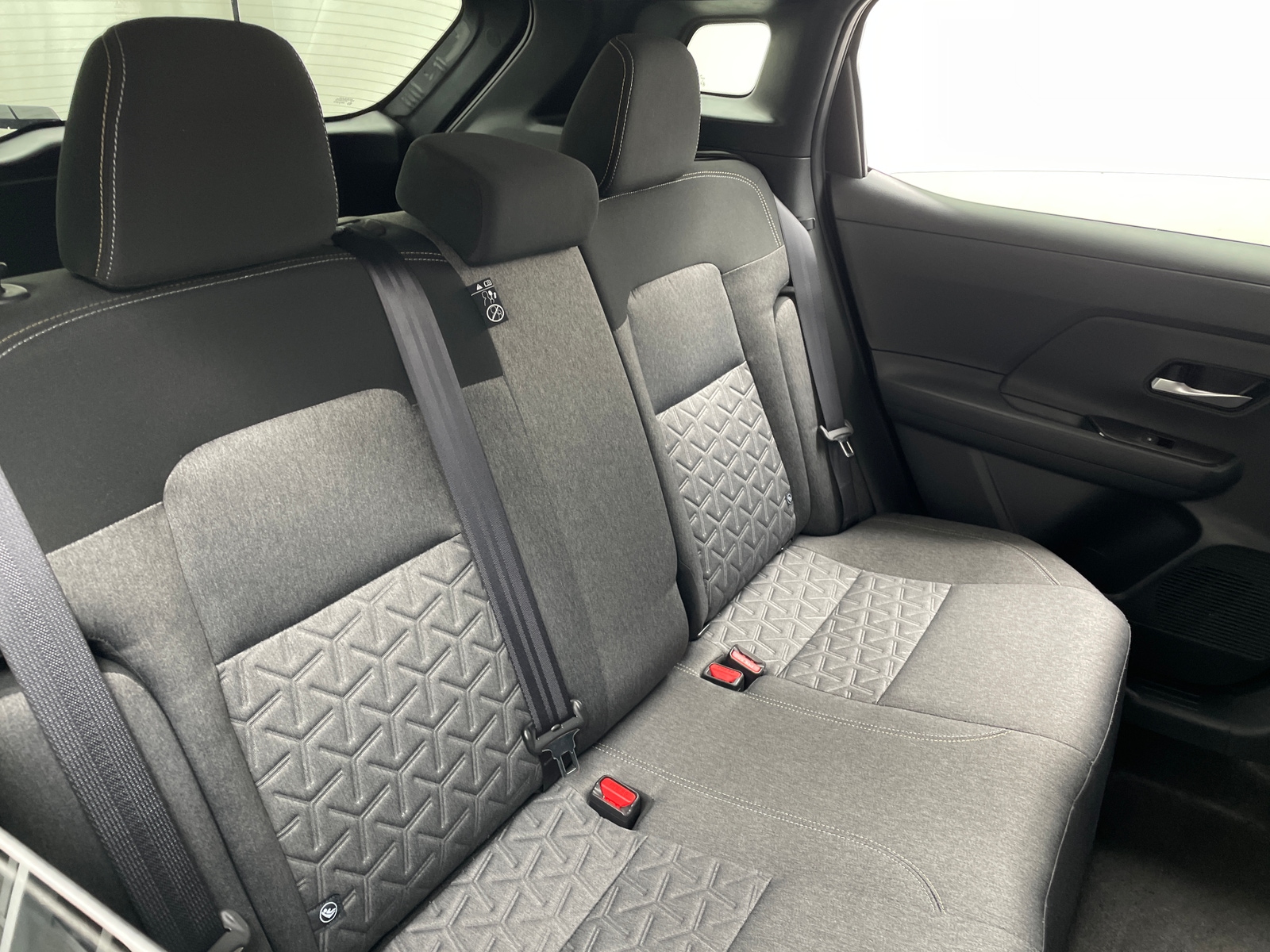 Thumbnail: 2026 Nissan Kicks - 6