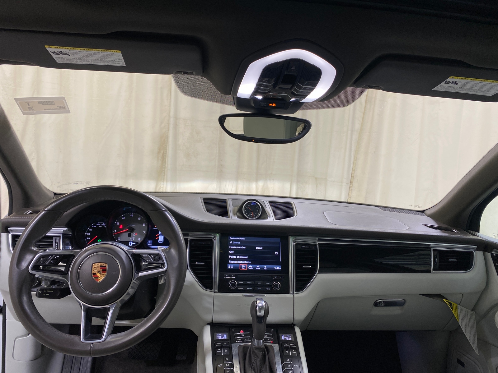 Thumbnail: 2018 Porsche Macan - 2