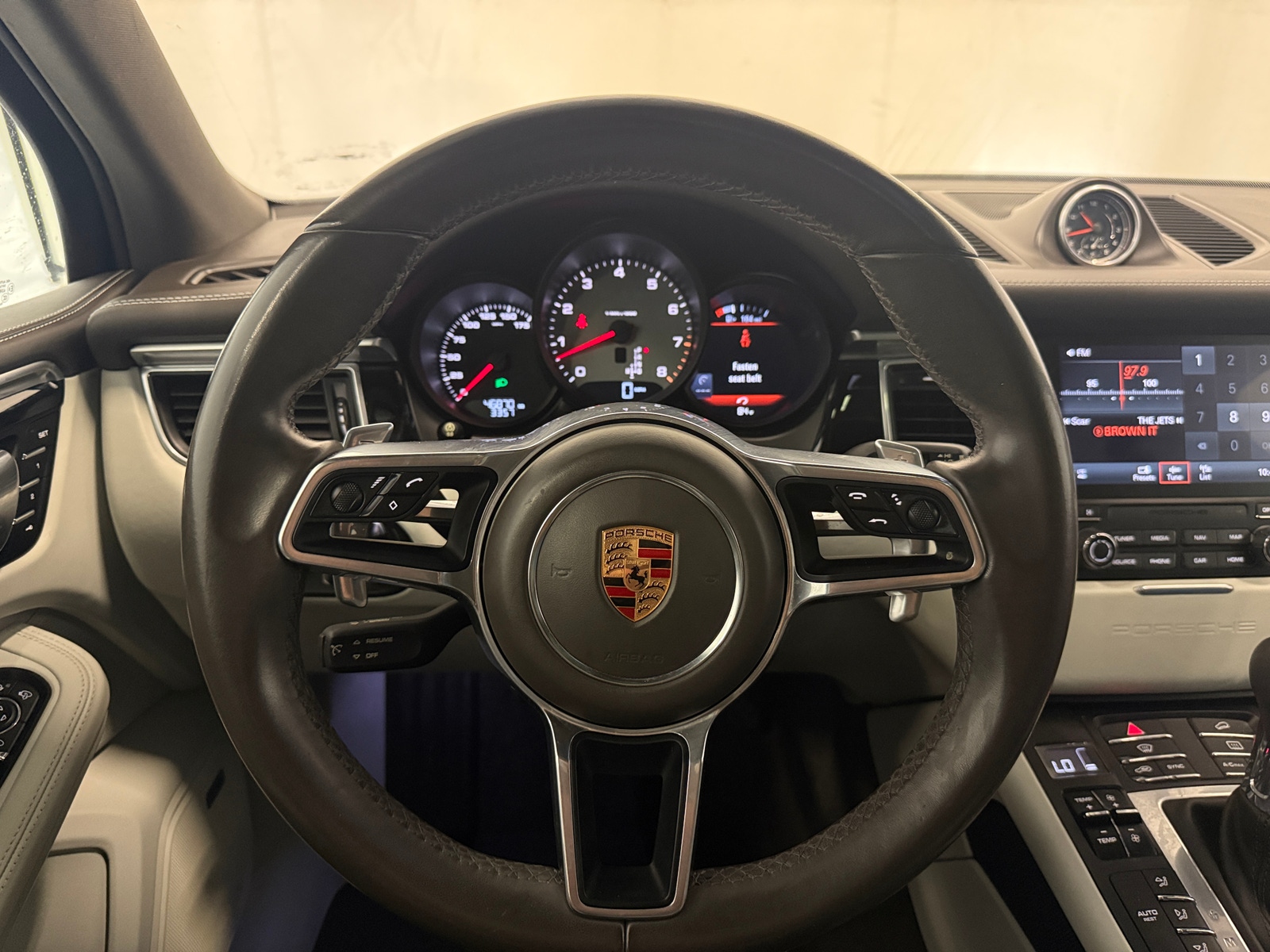 Thumbnail: 2018 Porsche Macan - 4