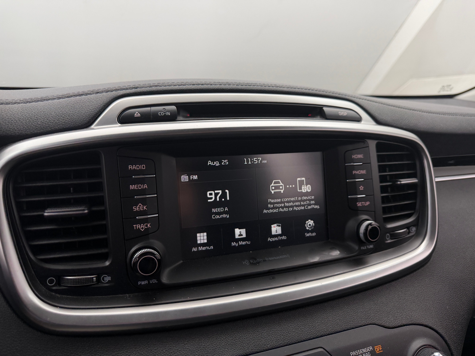 Thumbnail: 2019 Kia Sorento - 4