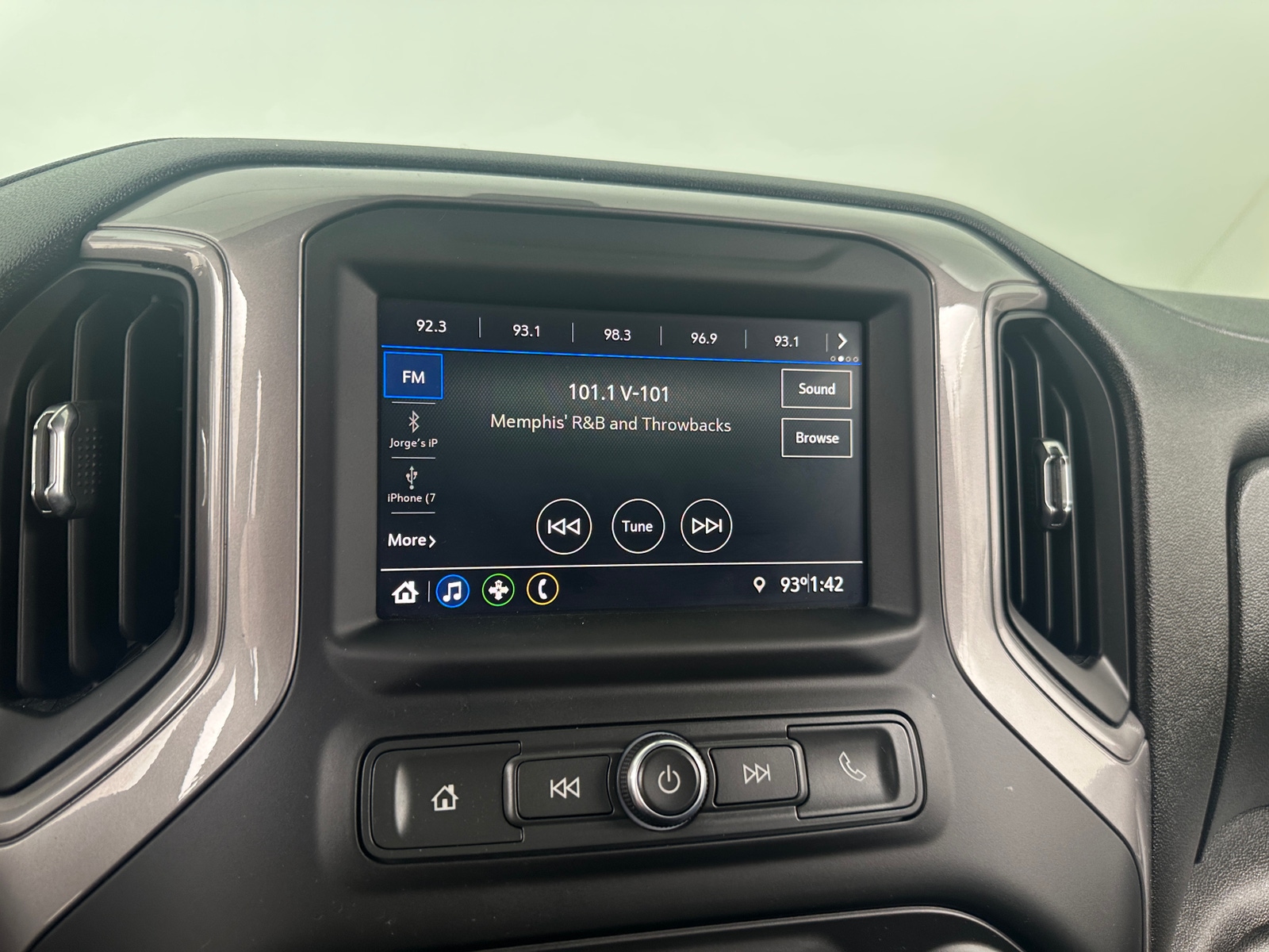 Thumbnail: 2022 Chevrolet Silverado 1500 - 4