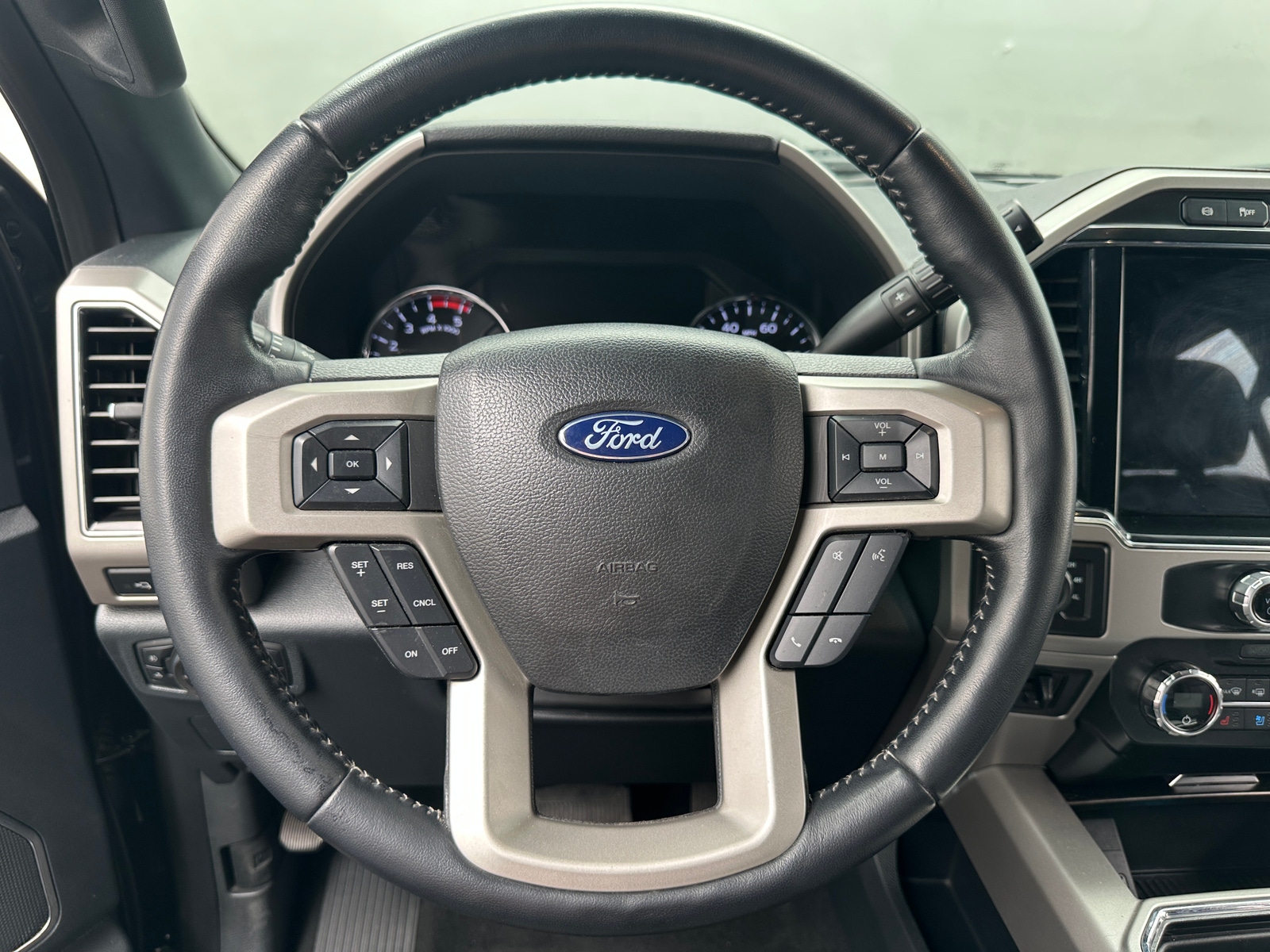 Thumbnail: 2022 Ford Econoline - 4