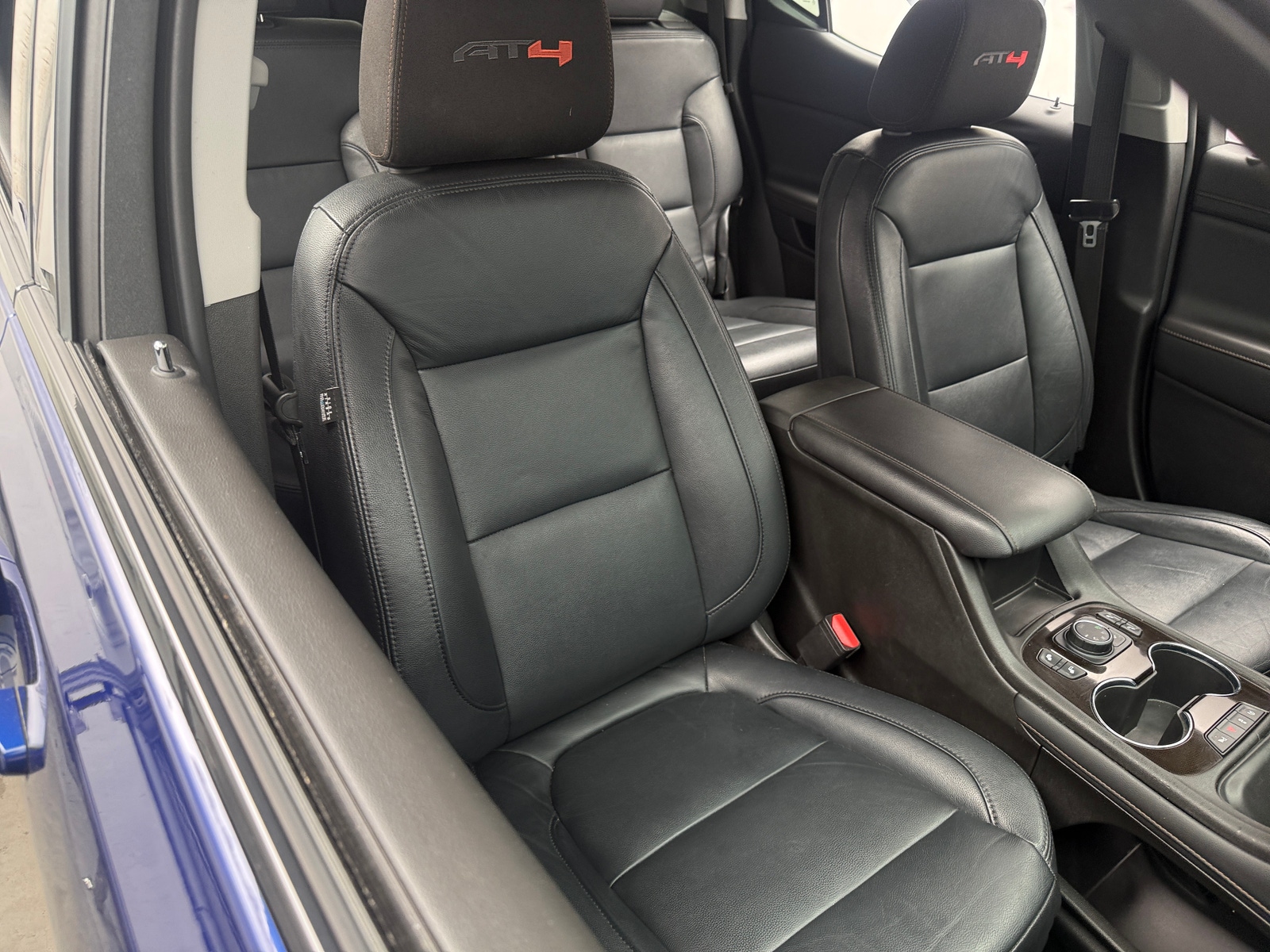Thumbnail: 2023 GMC Acadia - 2