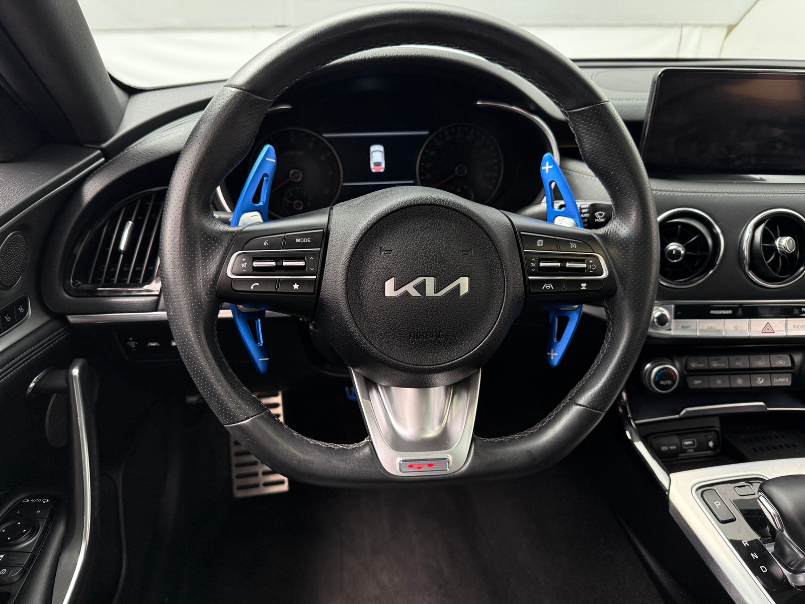 Thumbnail: 2022 Kia Stinger - 4