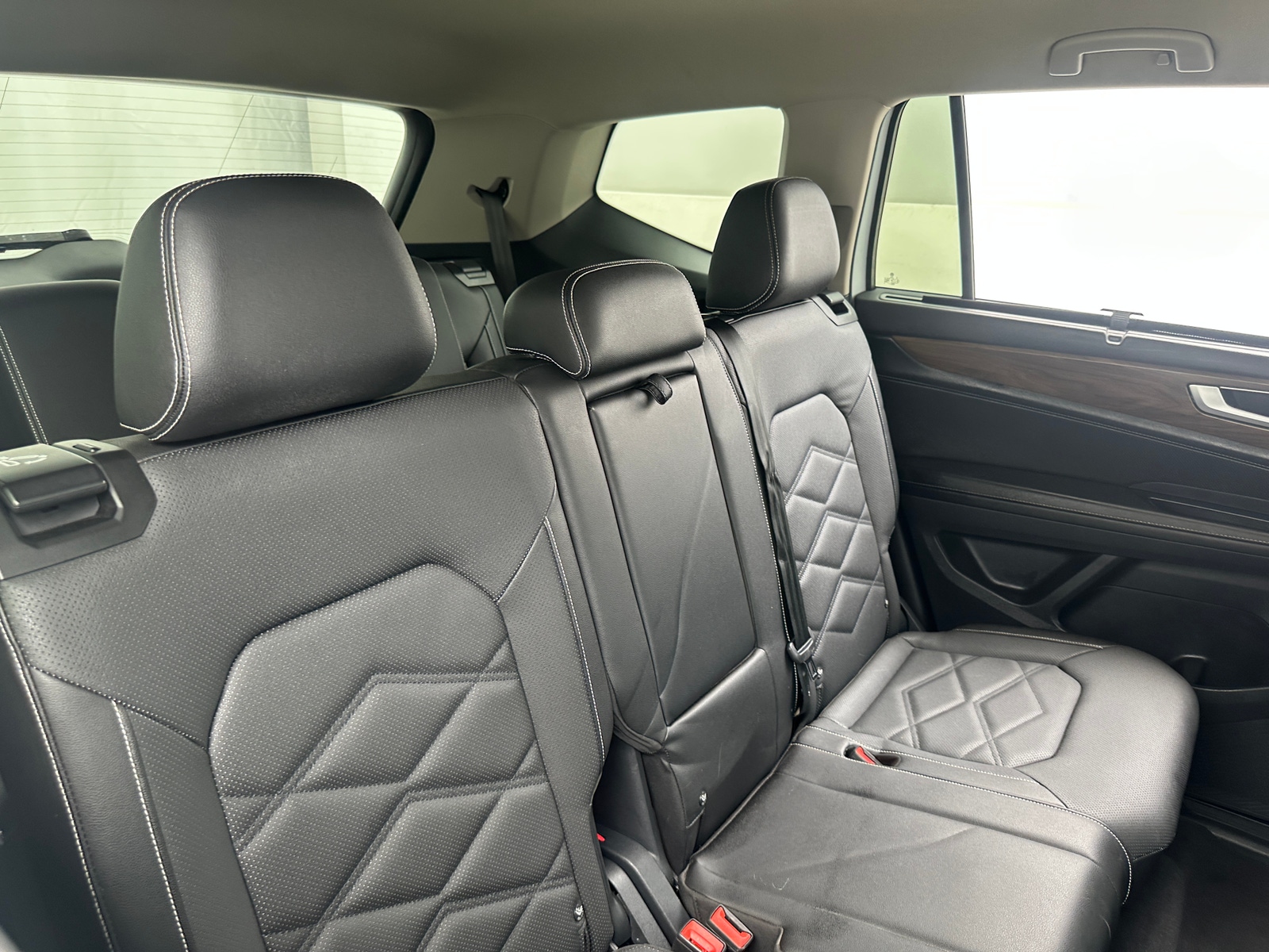 Thumbnail: 2025 Volkswagen Atlas - 6