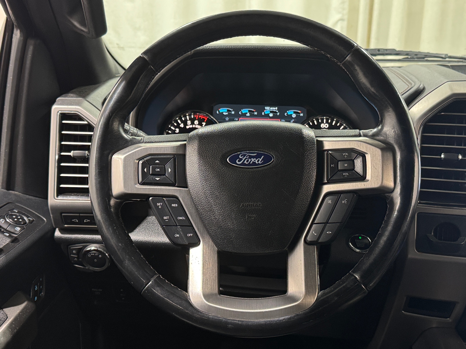 Thumbnail: 2020 Ford Econoline - 4
