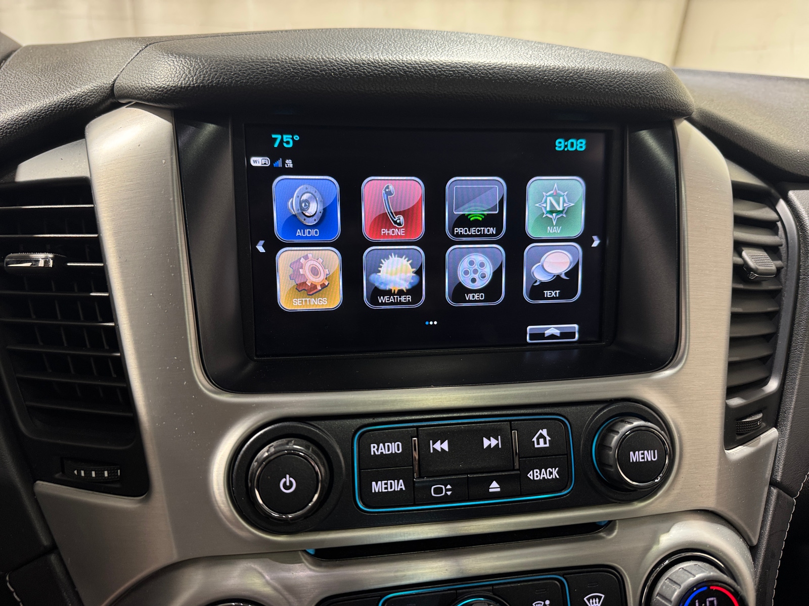 Thumbnail: 2018 GMC Yukon - 3