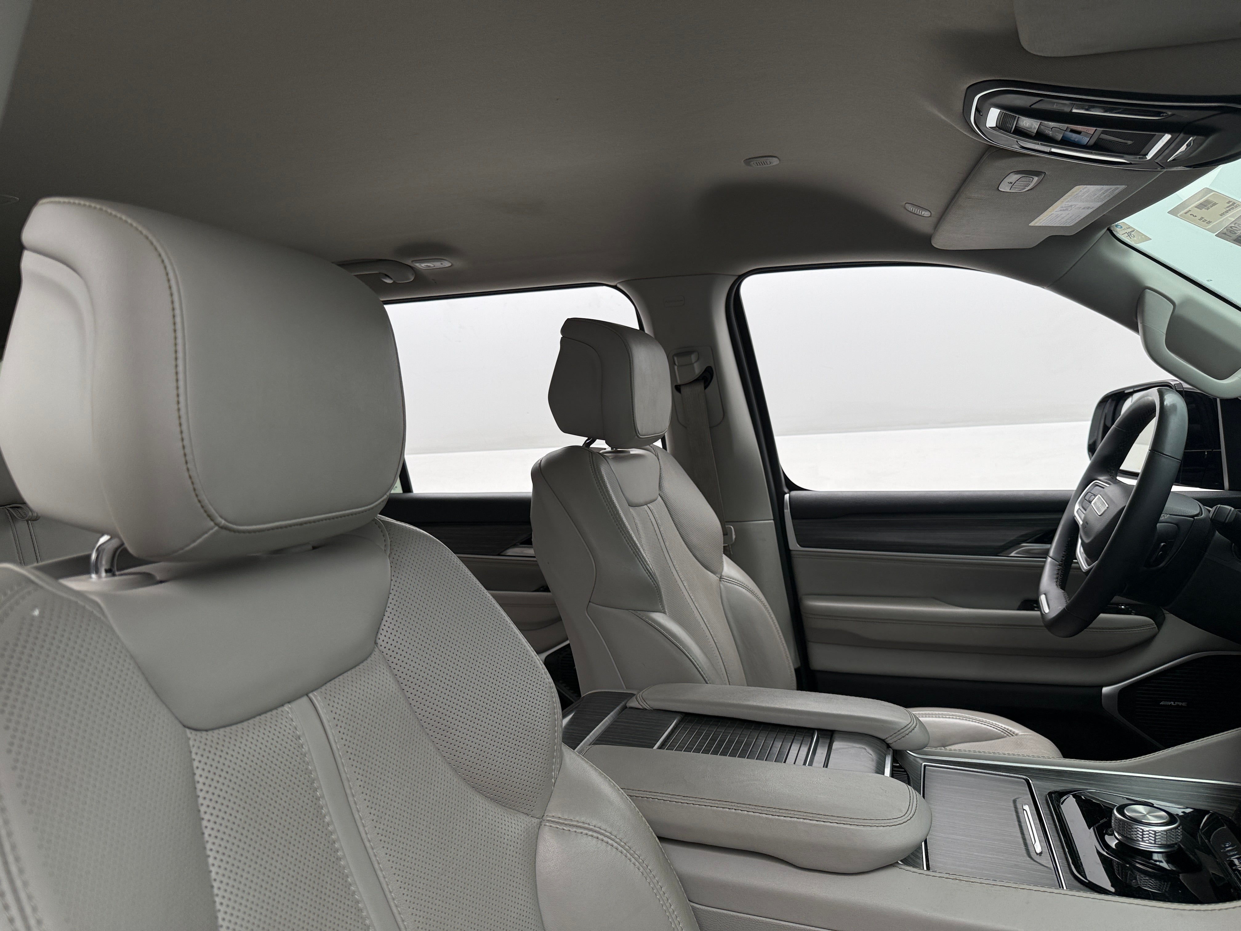 2023 Jeep Wagoneer L