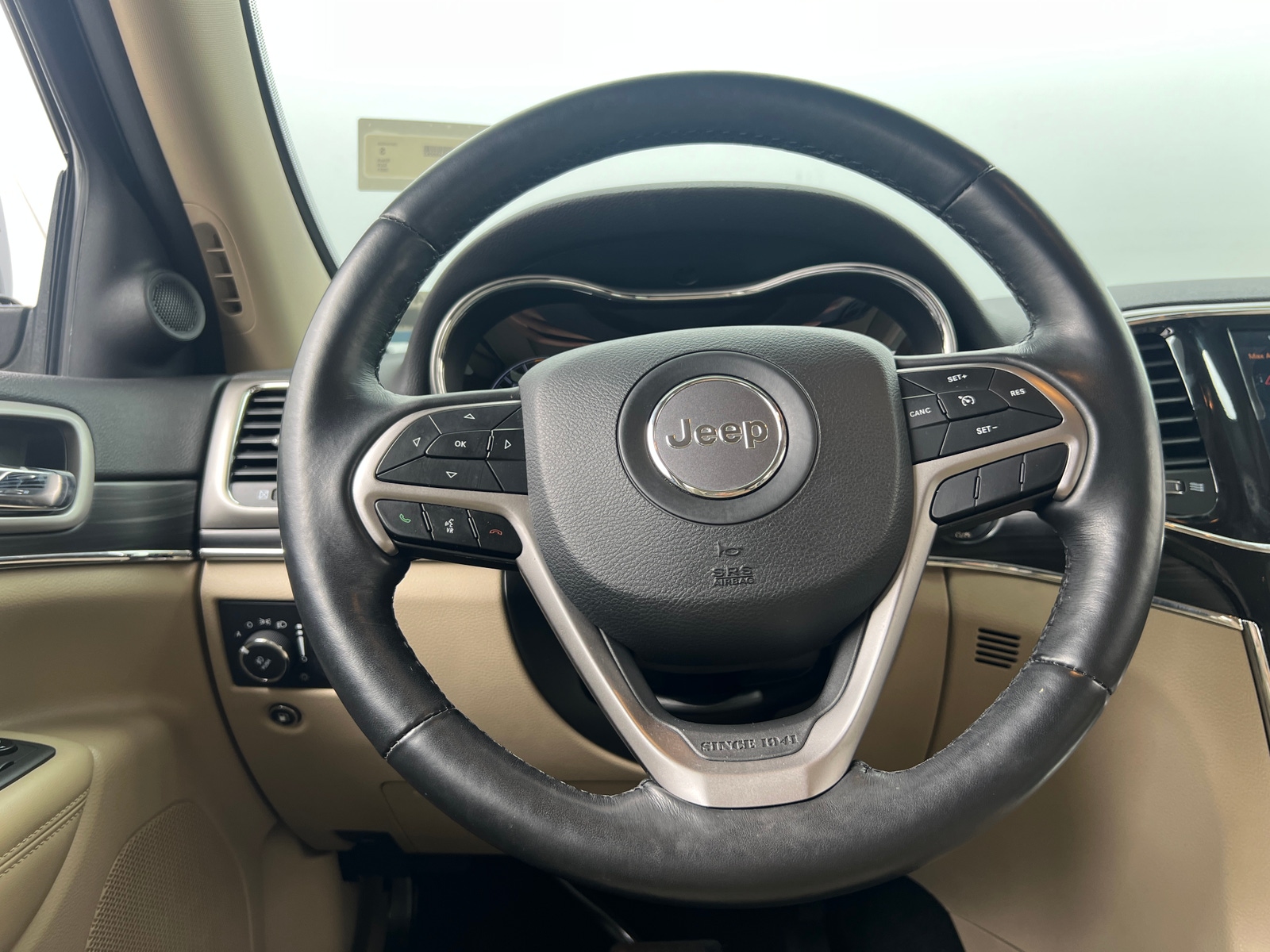 Thumbnail: 2021 Jeep Grand Cherokee - 4