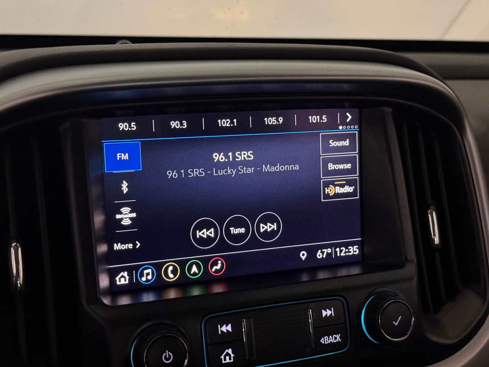 Thumbnail: 2021 Chevrolet Colorado - 3