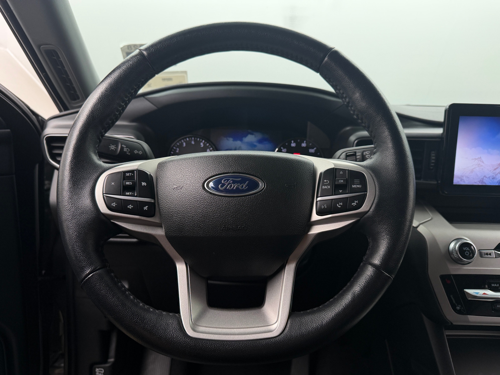 Thumbnail: 2023 Ford Explorer - 4