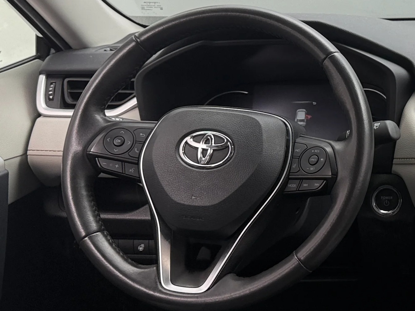 Thumbnail: 2025 Toyota RAV4 - 5