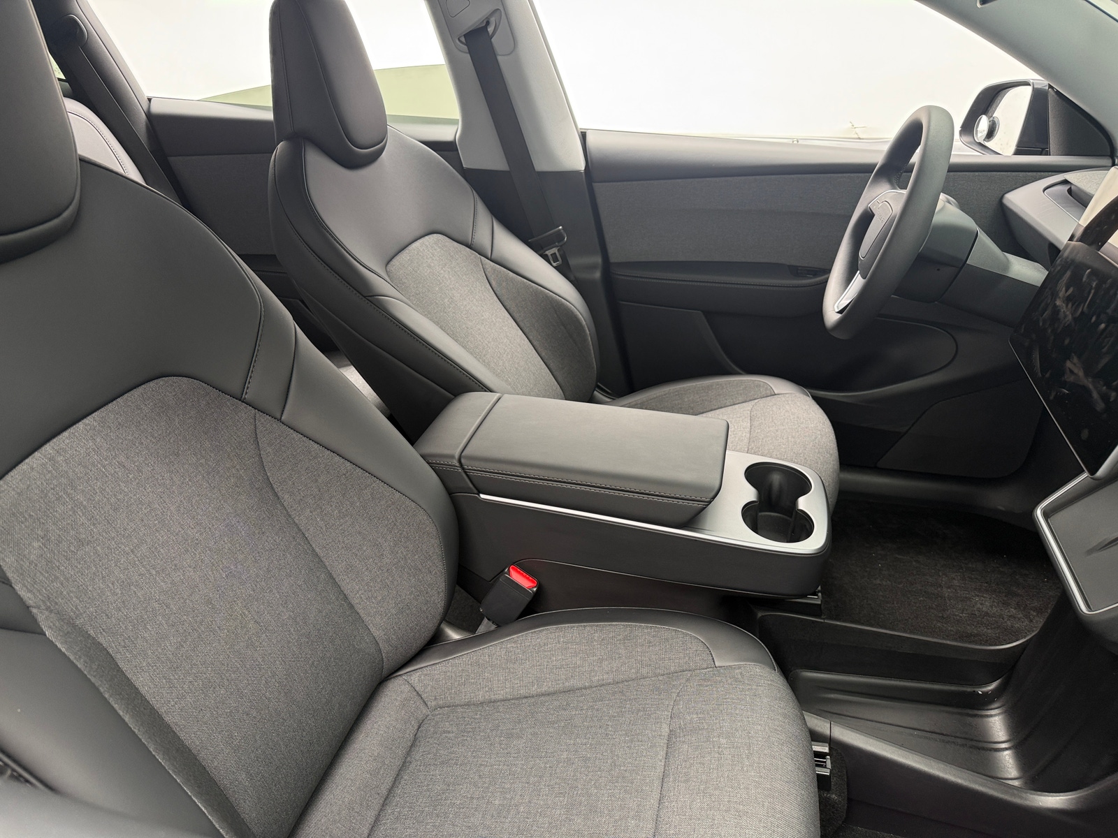 Thumbnail: 2026 Tesla Model Y - 2
