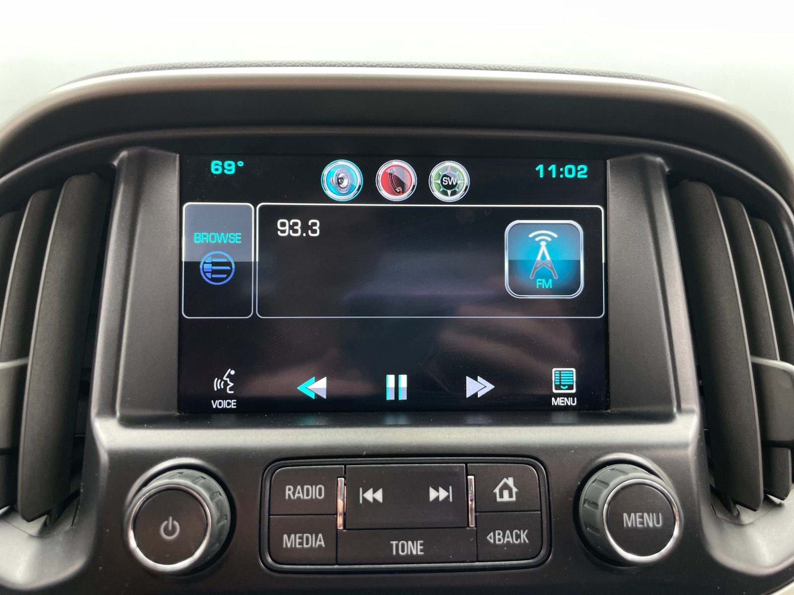 Thumbnail: 2015 Chevrolet Colorado - 3