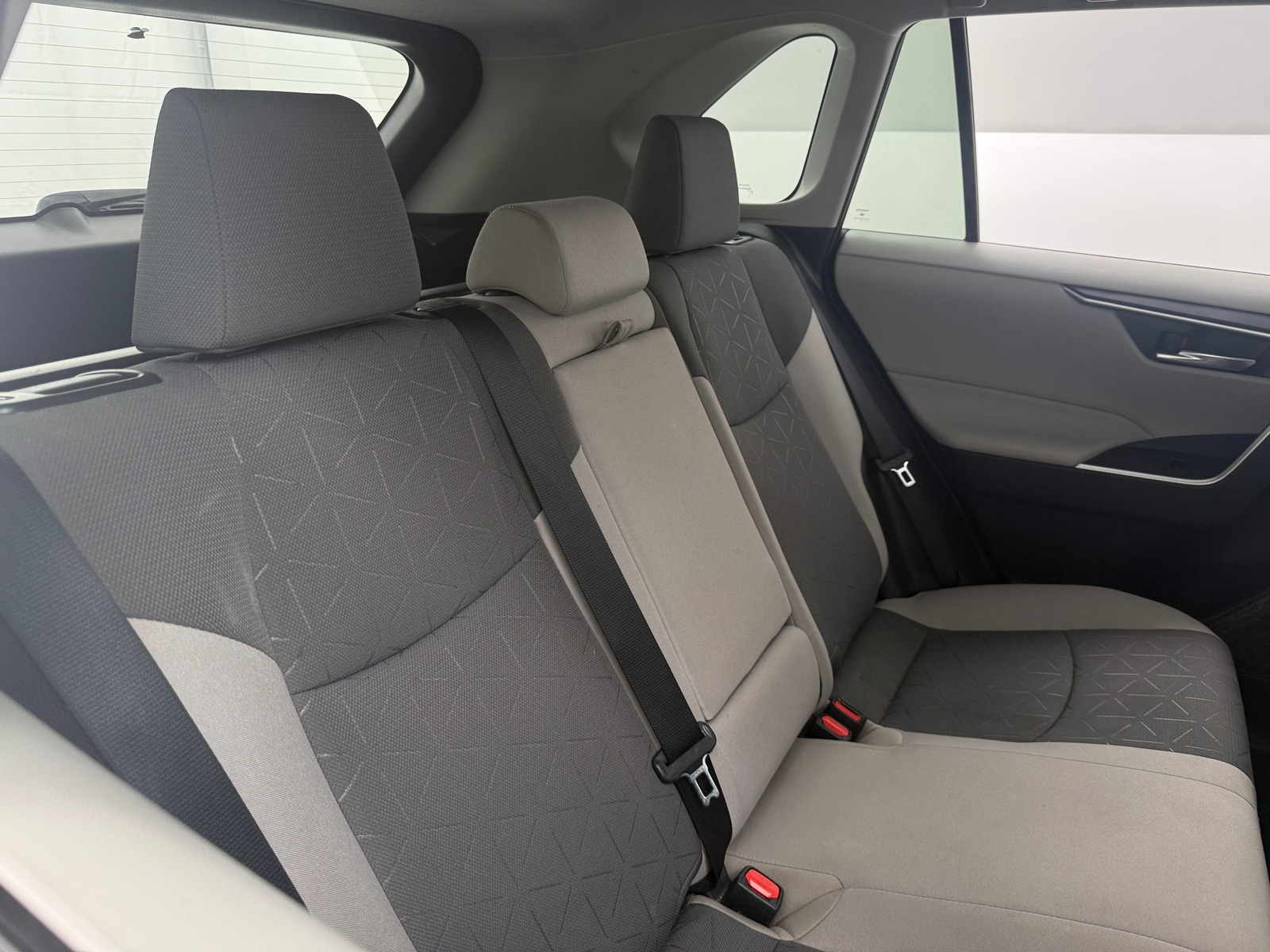 Thumbnail: 2021 Toyota RAV4 - 6