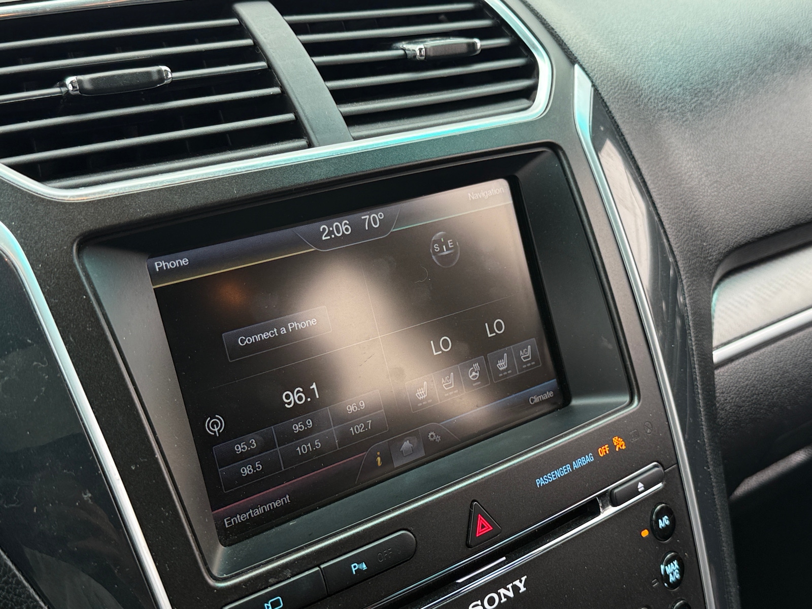 Thumbnail: 2016 Ford Explorer - 3