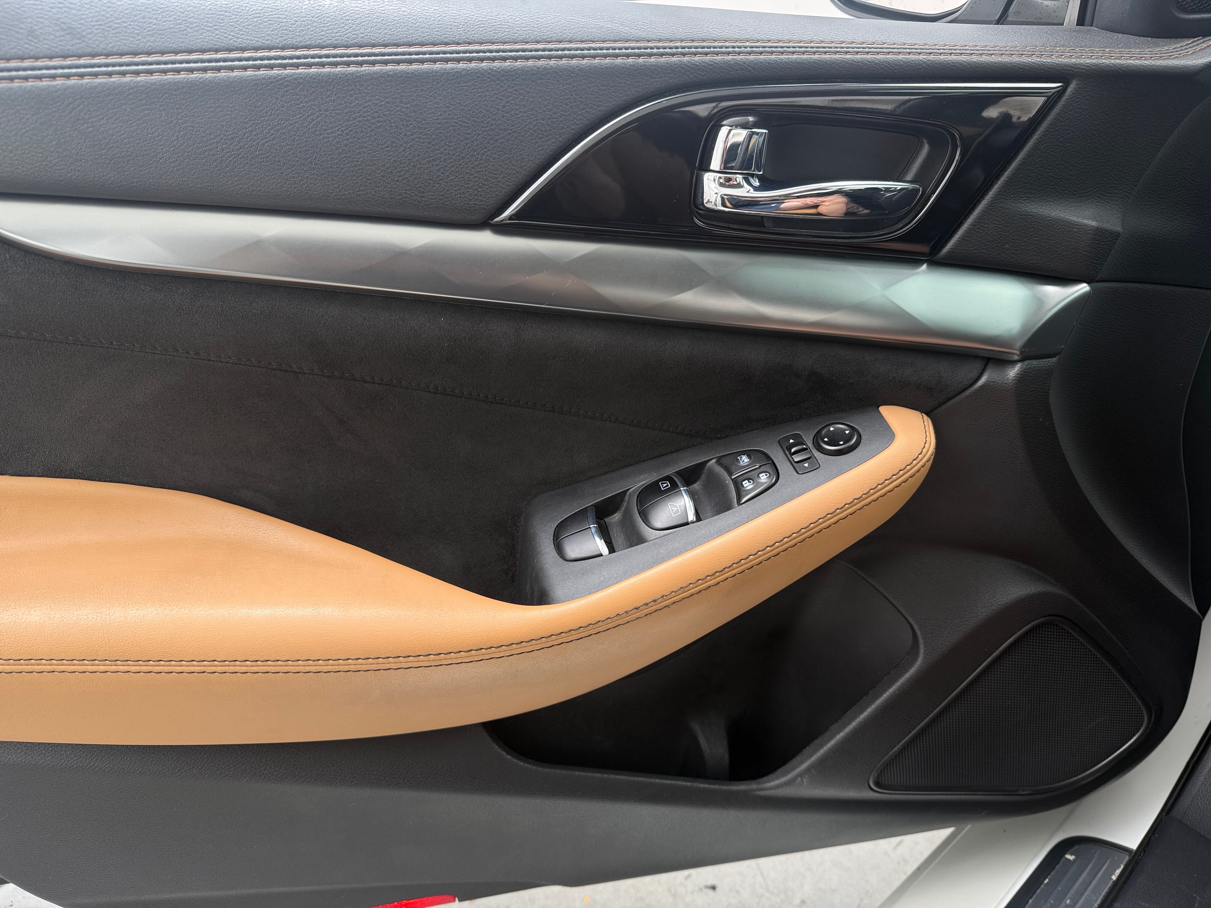 2016 Nissan Maxima