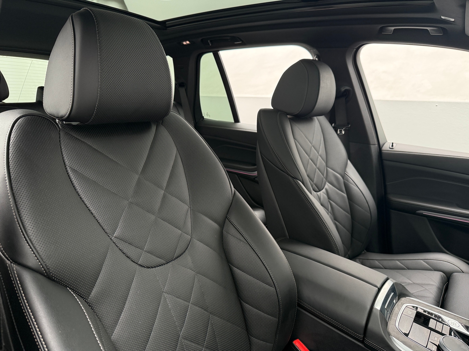 Thumbnail: 2026 BMW X5 - 2