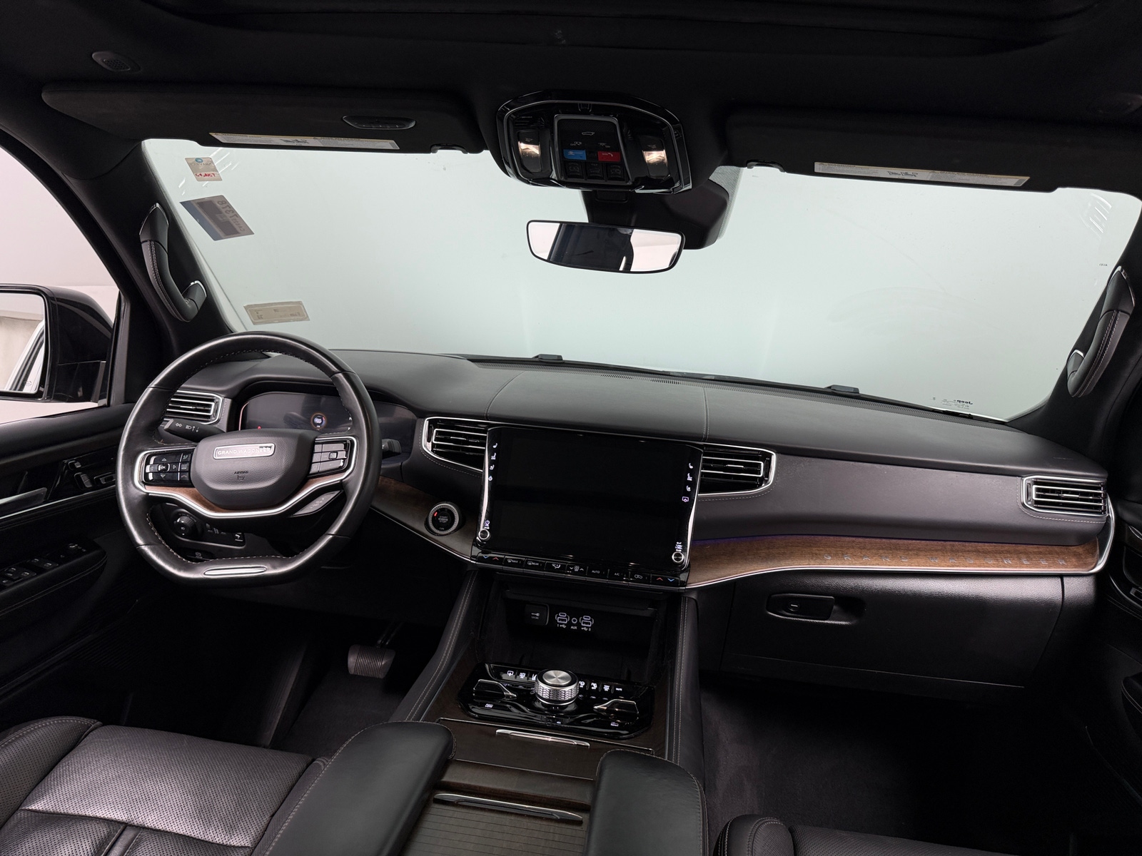 Thumbnail: 2023 Jeep Grand Wagoneer - 2