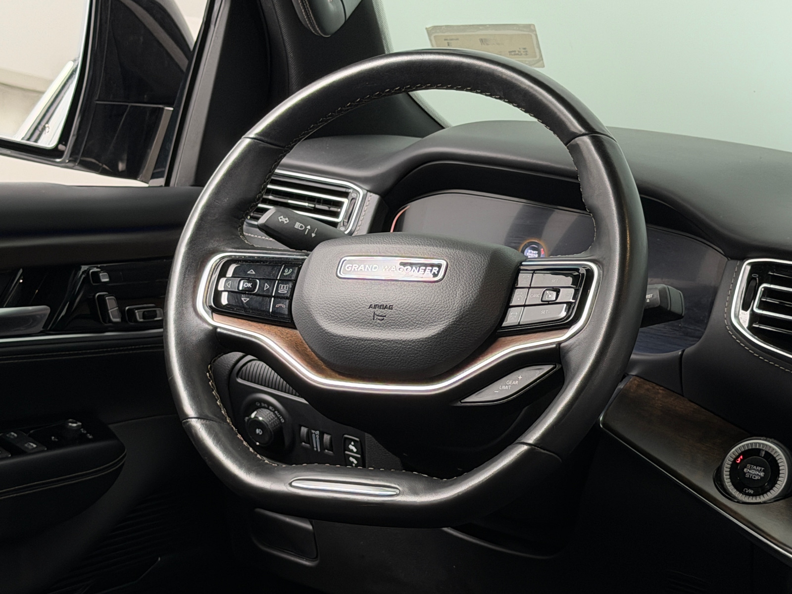 Thumbnail: 2023 Jeep Grand Wagoneer - 4