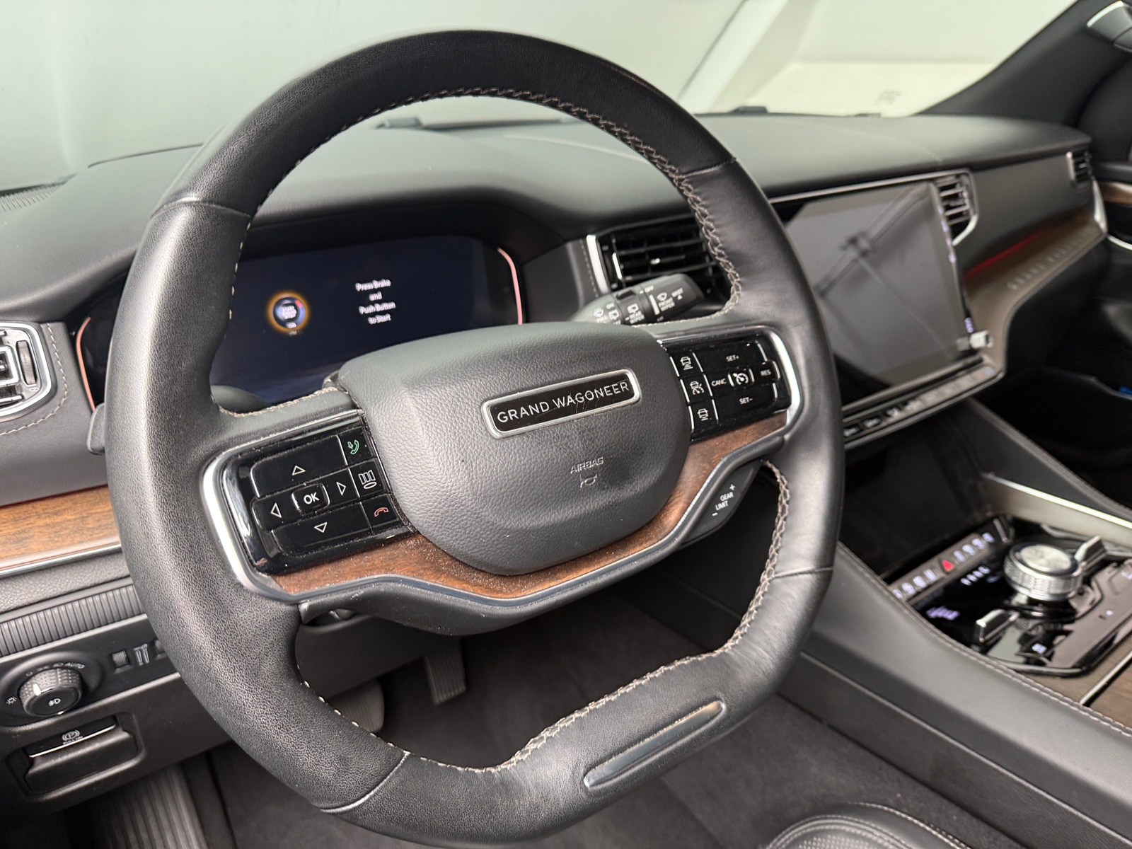 Thumbnail: 2024 Jeep Grand Wagoneer L - 4