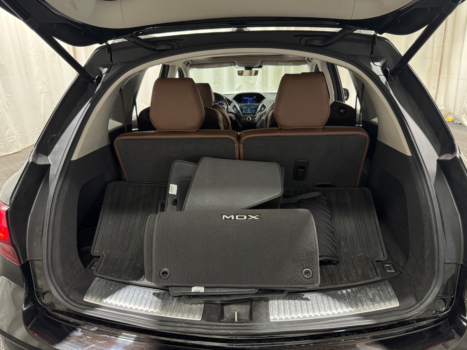 Thumbnail: 2017 Acura MDX - 6