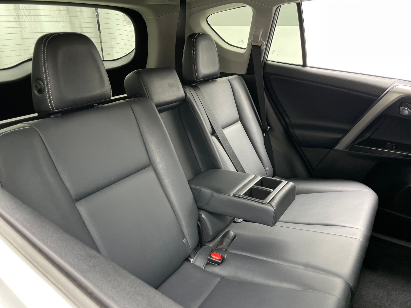 Thumbnail: 2017 Toyota RAV4 - 5