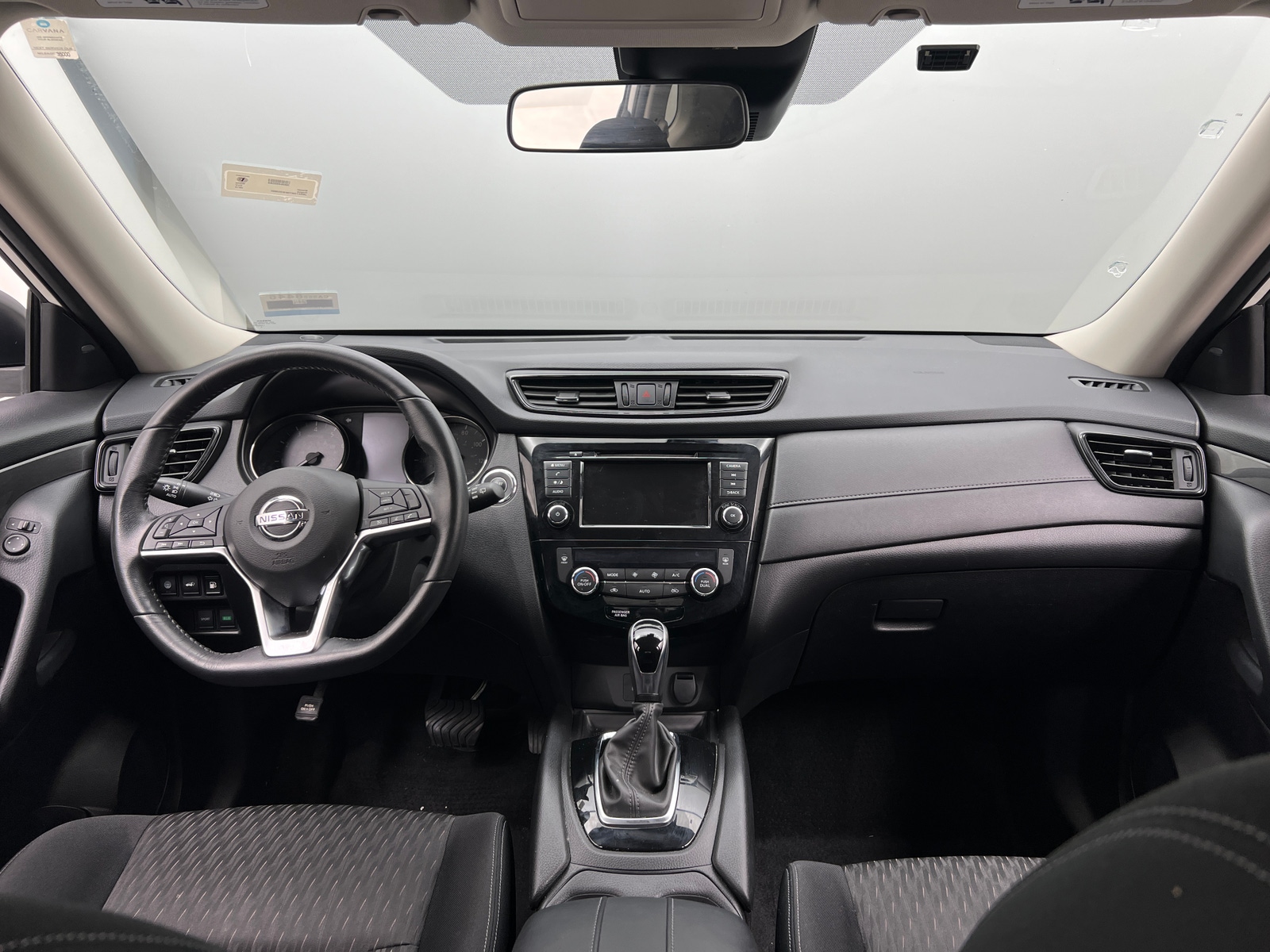 Thumbnail: 2019 Nissan Rogue - 3