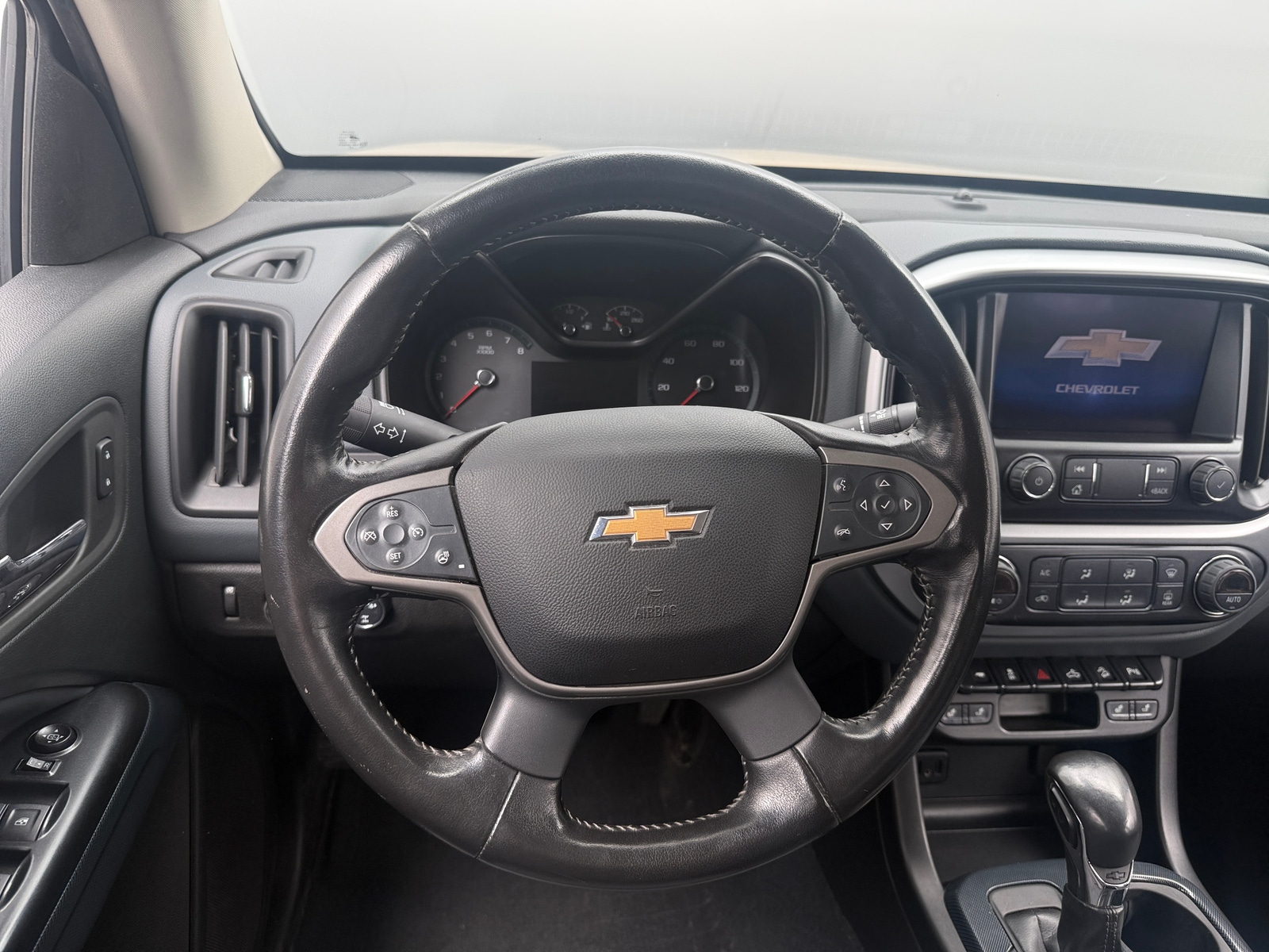Thumbnail: 2022 Chevrolet Colorado - 4