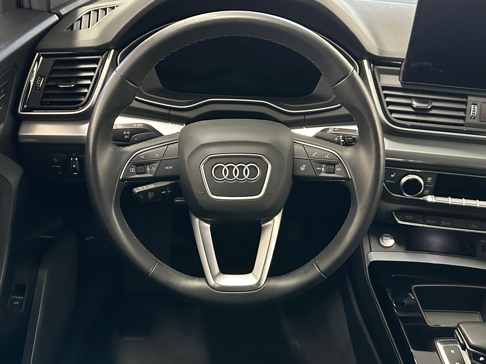 Thumbnail: 2025 Audi Q5 - 4
