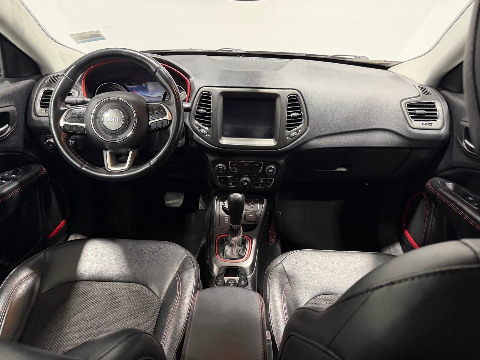 Thumbnail: 2019 Jeep Compass - 3