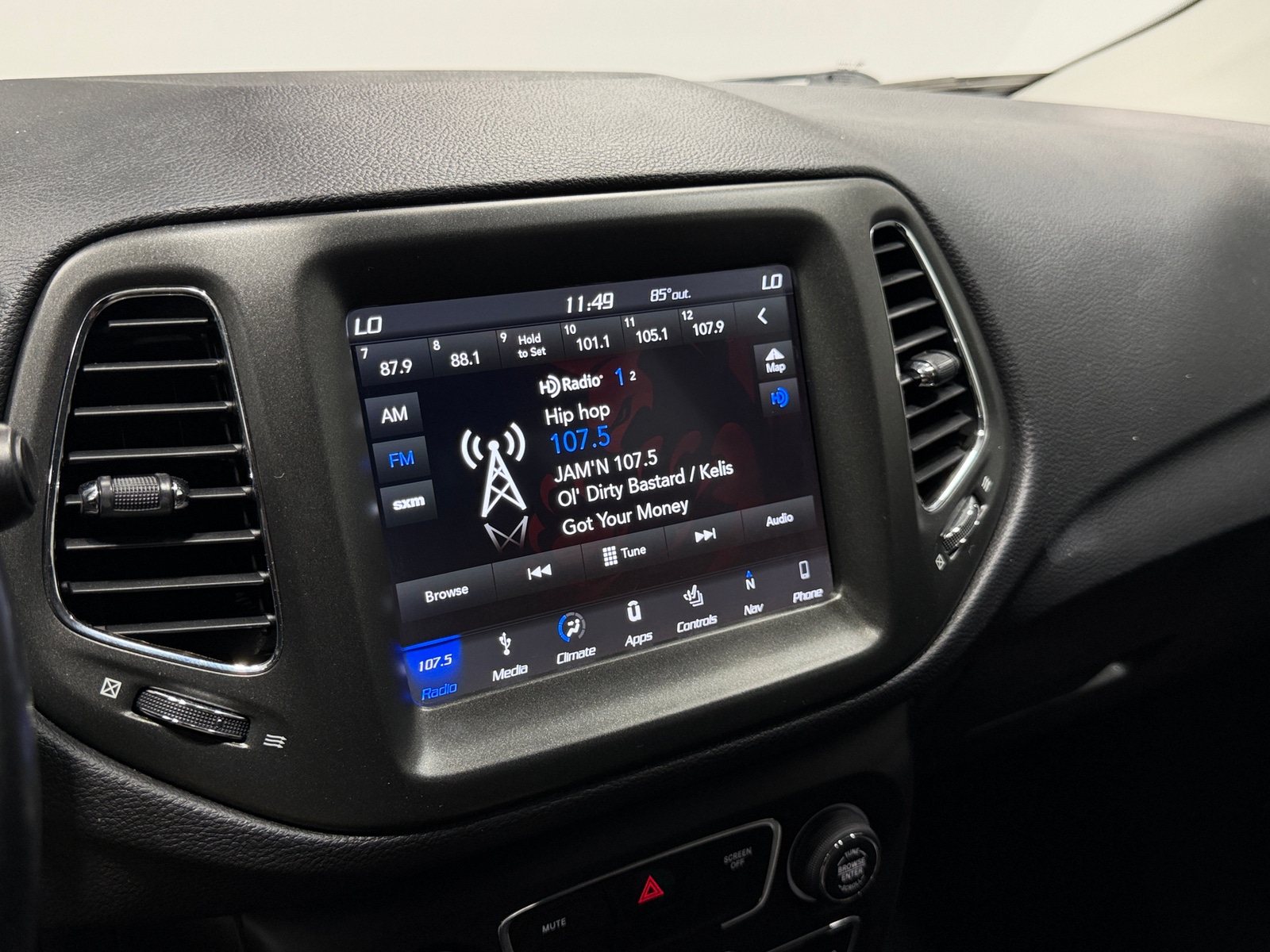 Thumbnail: 2019 Jeep Compass - 4