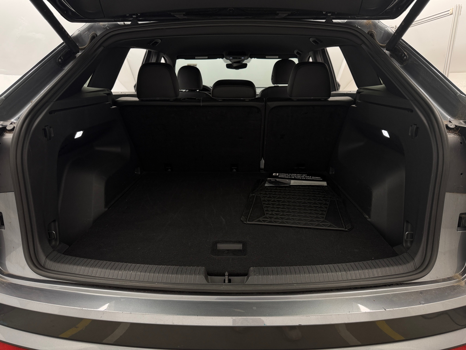Thumbnail: 2025 Volkswagen Atlas - 6