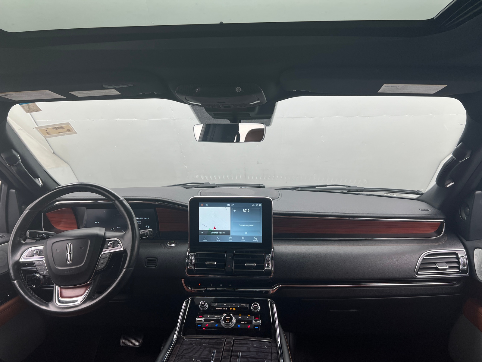 Thumbnail: 2021 Lincoln Navigator - 2
