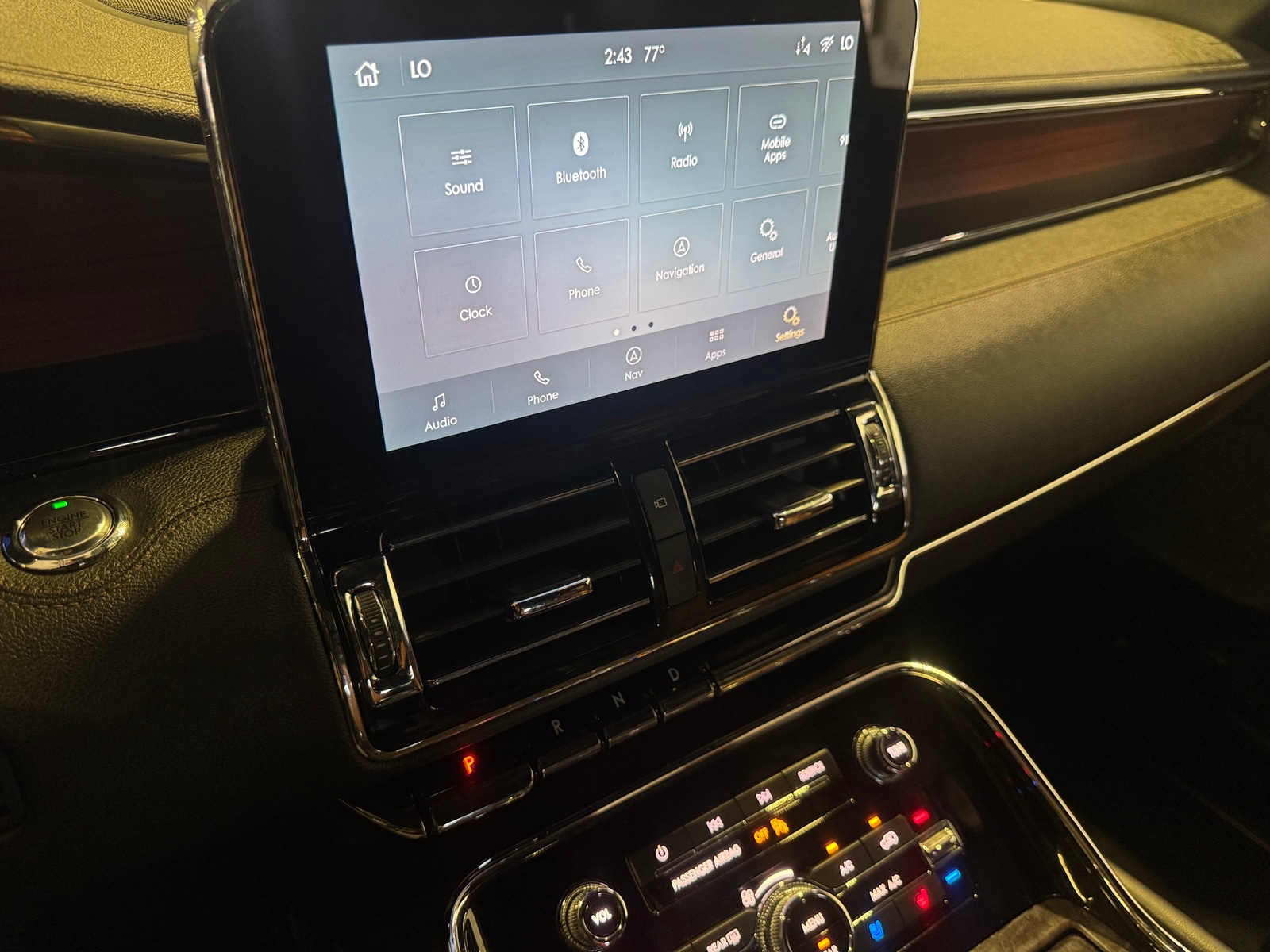 Thumbnail: 2021 Lincoln Navigator - 3