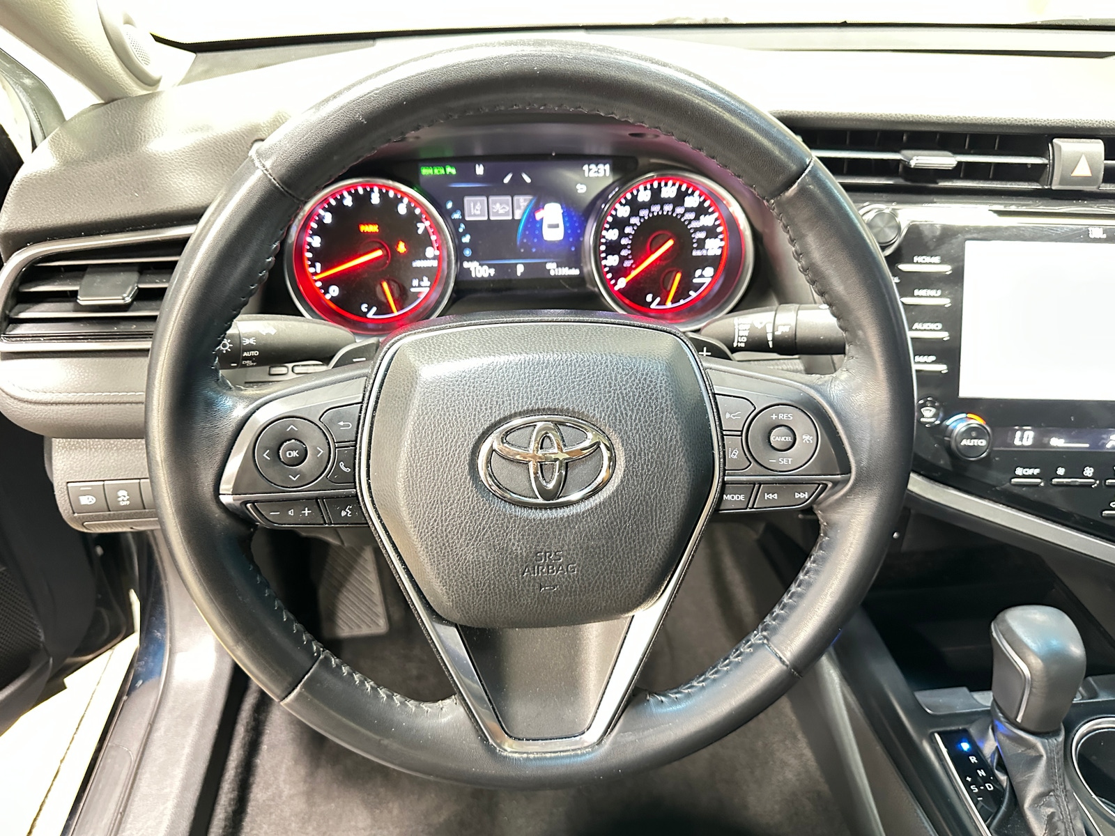 Thumbnail: 2019 Toyota Camry - 4