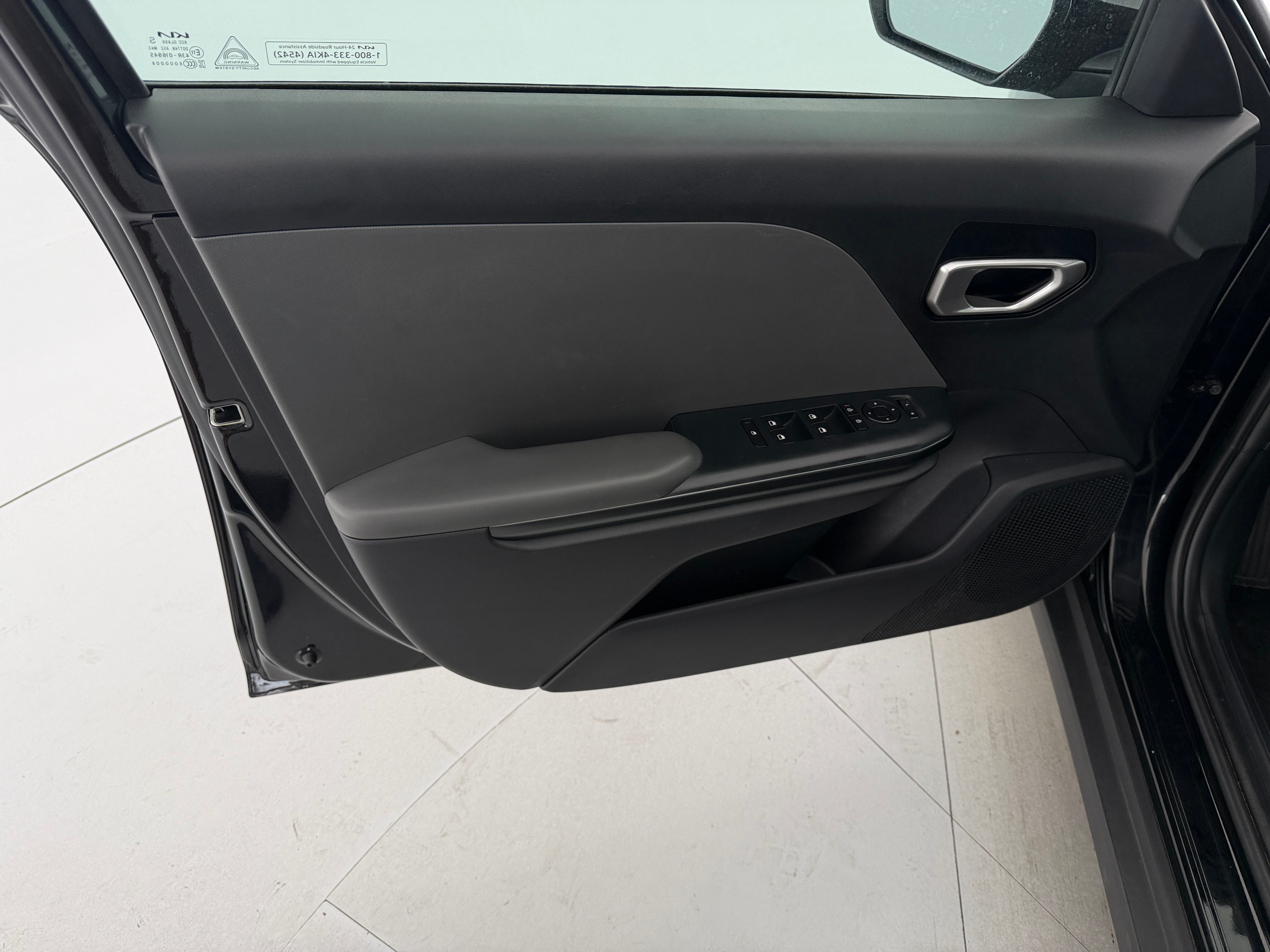 2025 Kia K4 LXS - Photo 7