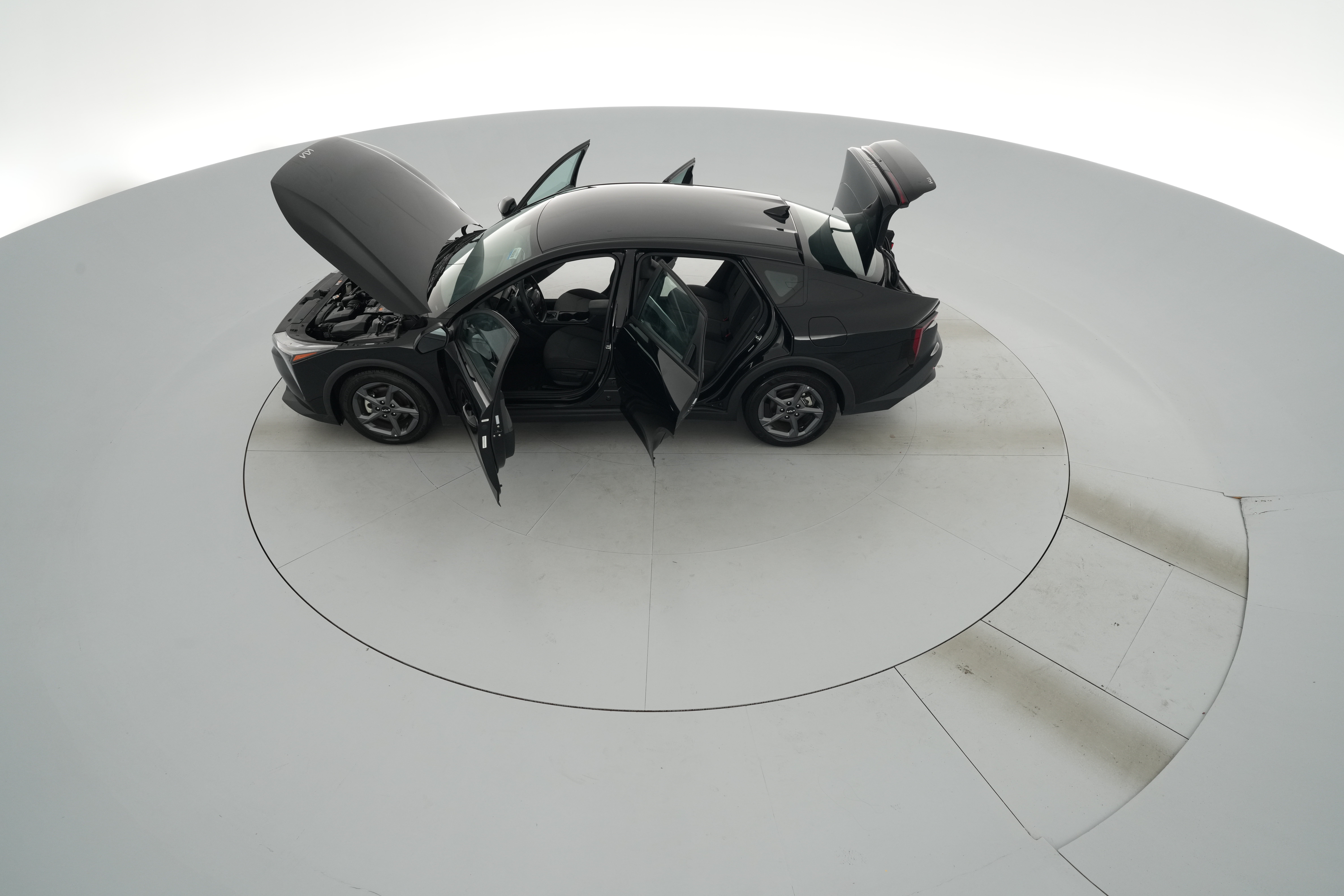 2025 Kia K4 LXS - Photo 42