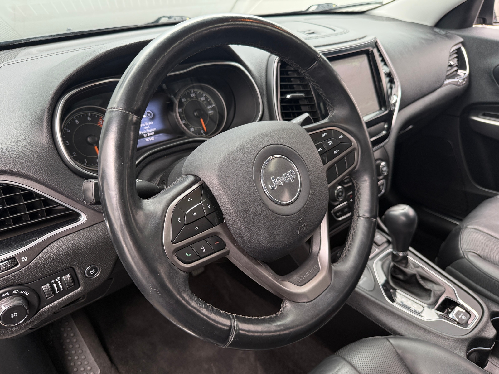Thumbnail: 2019 Jeep Cherokee - 4